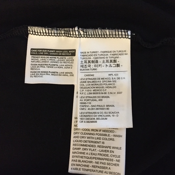 Levi's V-Neck Tee Womens Small Black T-Shirt Viscose Red Tab - Picture 5 of 6